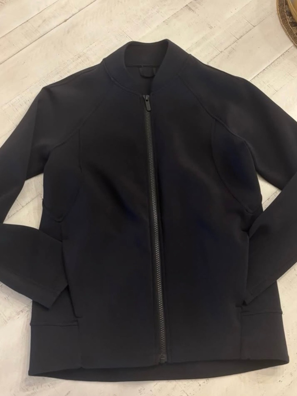 LULULEMON 🍋 Black Lightweight Jacket in EUC, Size Women’s S